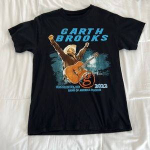 Garth Brooks concert tee size Medium